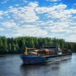 Sheksna River Embankment - Cherepovets