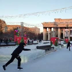 Lenin Square (nearby in Novosibirsk) - Koltsovo