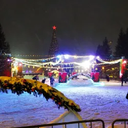 Lenin Square (nearby in Novosibirsk) - Koltsovo