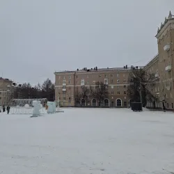 Central Square - Oktyabr'skiy