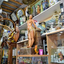 Local Markets and Craft Shops - Poronaysk