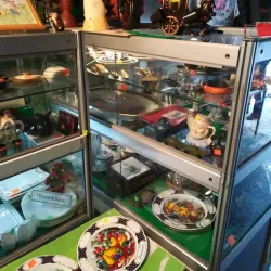 Local Markets and Craft Shops - Poronaysk