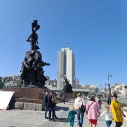 Central Square (Ploshchad Bortsov Revolyutsii) - Vladivostok