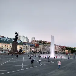 Central Square (Ploshchad Bortsov Revolyutsii) - Vladivostok