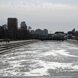 Plotinka (Dam Square) - Yekaterinburg