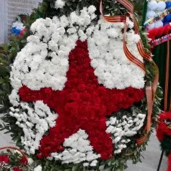 Monument to the Founders of Yuzhnouralsk - Yuzhnouralsk