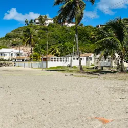 South Friars Bay Beach - Cayon