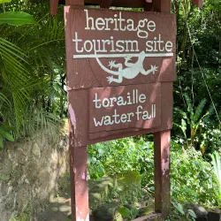 Toraille Waterfall - Choc