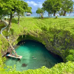 To Sua Ocean Trench - Tafitoala