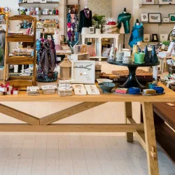 Local Artisan Shops - Acquaviva