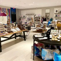 Local Artisan Shops - Acquaviva