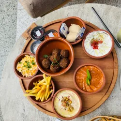 Local Coffee Shops and Eateries - Al Makhwah