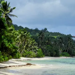 Anse Marie-Louise - Baie Lazare