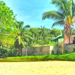 Anse Soleil Beach - Baie Lazare