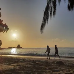 Anse Soleil Beach - Baie Lazare