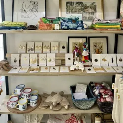 Local Art and Craft Shops - Baie Lazare
