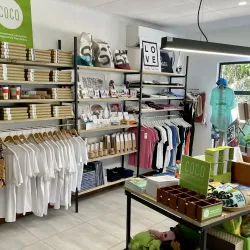 Local Art and Craft Shops - Baie Lazare