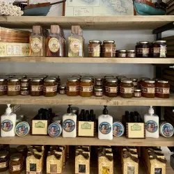 Local Art and Craft Shops - Baie Lazare