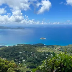 Morne Blanc Trail - Baie Lazare