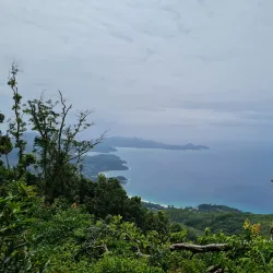 Morne Blanc Trail - Baie Lazare