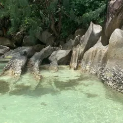 Port Launay Marine National Park - Baie Lazare