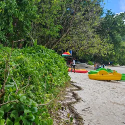 Port Launay Marine National Park - Baie Lazare