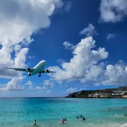 Princess Juliana International Airport Viewing Area - Philipsburg