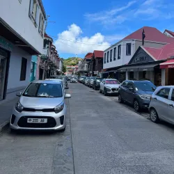 Captain Alan's Marina Bar & Grill - Simpson Bay