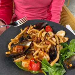 Bled Cream Cake (Kremna Rezina) - Bled