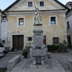 Linhart Square (Linhartov Trg) - Radovljica