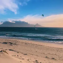 Kiteboarding and Windsurfing Schools - Bloubergstrand (Blaauwberg)
