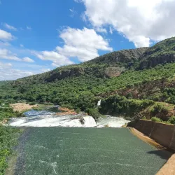 Hartbeespoort Dam (nearby) - Fochville