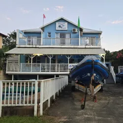 Aliwal Shoal Dive Centre - Umkomaas