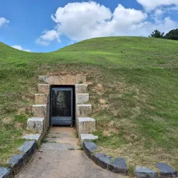 Tomb of King Muryeong - Gongju