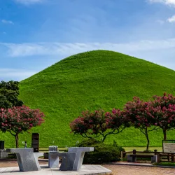 Tumuli Park (Daereungwon Tomb Complex) - Gyeongju