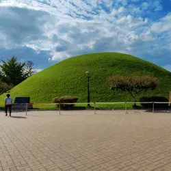 Tumuli Park (Daereungwon Tomb Complex) - Gyeongju
