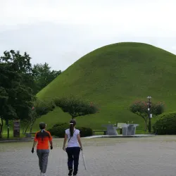 Tumuli Park (Daereungwon Tomb Complex) - Gyeongju