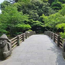 Cheonjiyeon Waterfall - Seogwipo