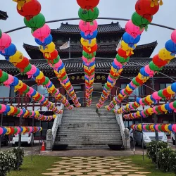 Yakcheonsa Temple - Seogwipo