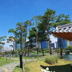 Songdo Hanok Village - Songdo-dong