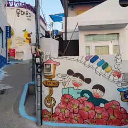 Dongpirang Mural Village - Tongyeong-si