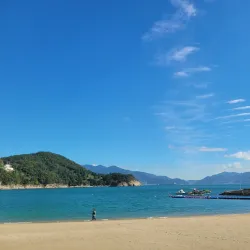 Manseongri Black Sand Beach - Yeosu