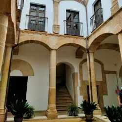 Palacio de los Golfines de Abajo - Caceres