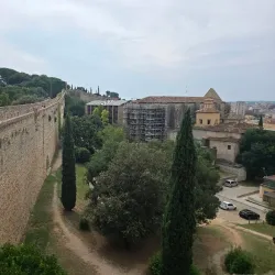 City Walls (Passeig de la Muralla) - Girona