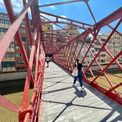 Riu Onyar and Colorful Houses - Girona