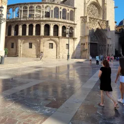 Plaza de la Virgen - Valencia