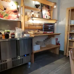 Local Artisan Shops - Viznar