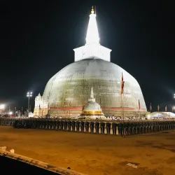 Ruwanwelisaya Stupa - Anuradhapura