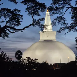 Ruwanwelisaya Stupa - Anuradhapura