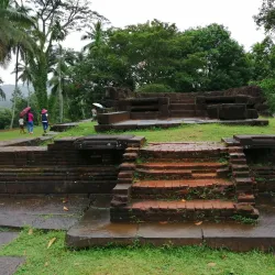 Avissawella Maha Saman Devalaya - Avissawella